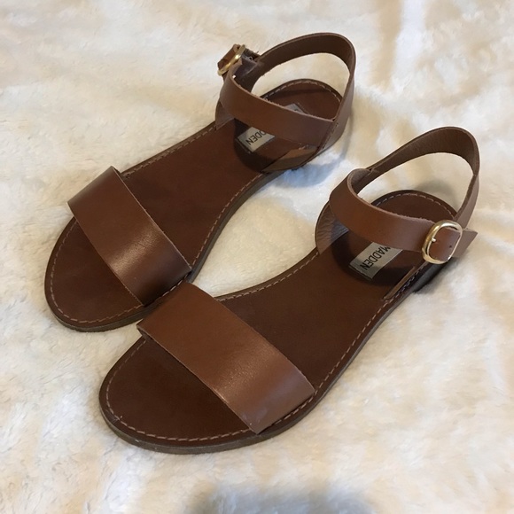 Steve Madden Shoes - Steve Madden donddi tan leather sandals